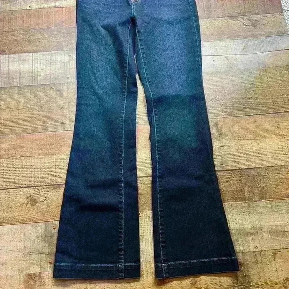 Talbots Dark Wash 5 Pocket Flare Jeans size 2 - Picture 2 of 6